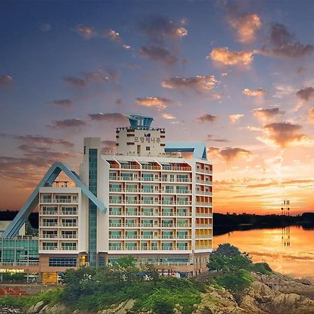 Mohang Haenaru Family Hotel Пуан Экстерьер фото