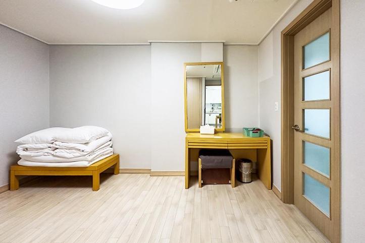 Mohang Haenaru Family Hotel Пуан Номер фото