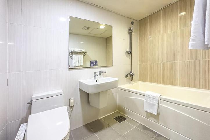Mohang Haenaru Family Hotel Пуан Номер фото