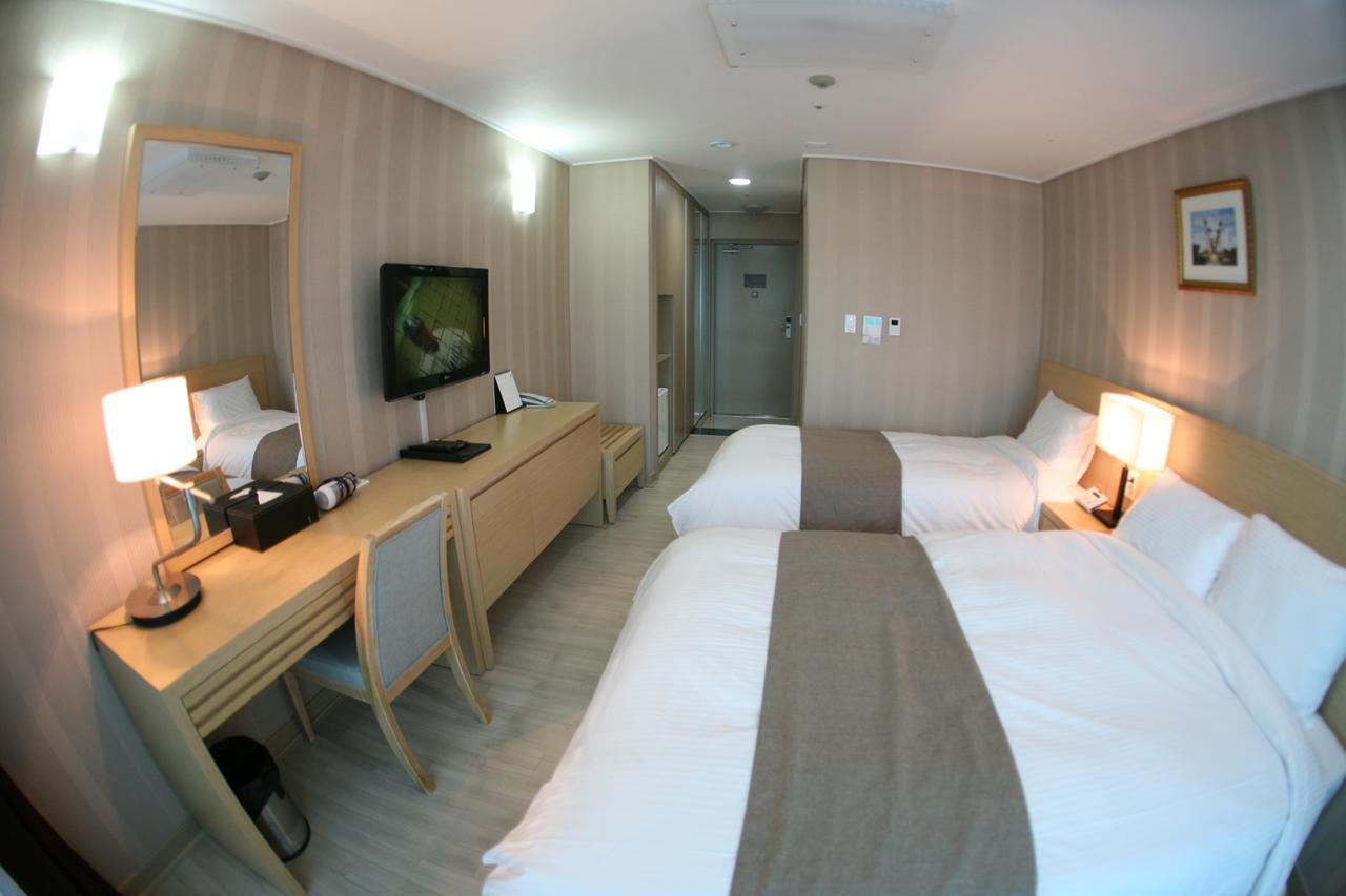 Mohang Haenaru Family Hotel Пуан Экстерьер фото