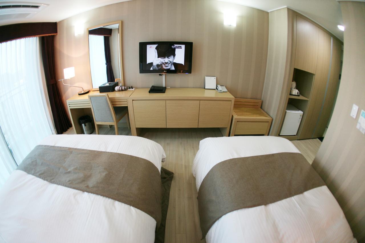 Mohang Haenaru Family Hotel Пуан Экстерьер фото