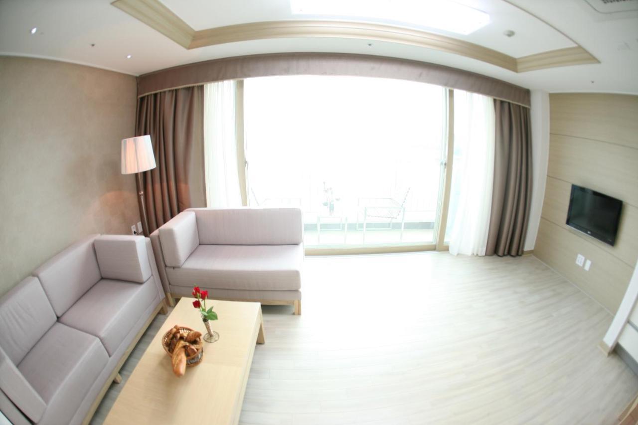 Mohang Haenaru Family Hotel Пуан Экстерьер фото